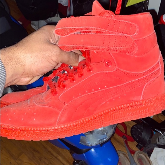 Used - Picture 1 of 2